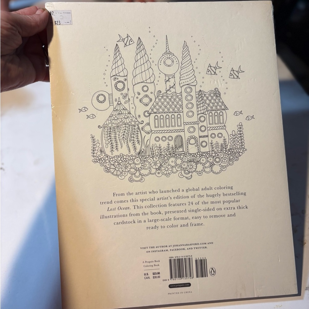 Lost Ocean Artist's Edition adult coloring book by Johanna Basford - Picture 3 of 3
